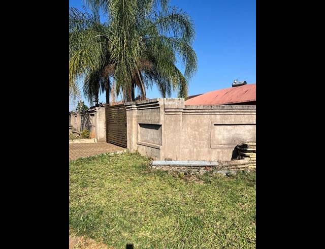 4 BEDROOM HOUSE FOR SALE IN THOHOYANDOU